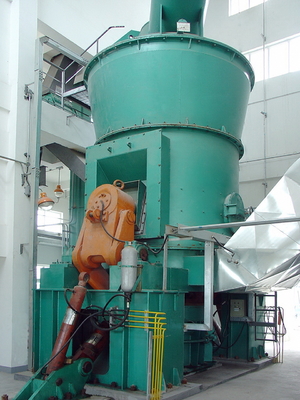 معدات طحن الحجر الجيري العمودي 22T / H Quicklime VRM للمعادن غير المعدنية