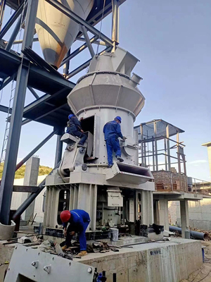 مطحنة الفحم ذات الإنتاج الكبير VRM مطحنة الفحم في مصنع الأسمنت 90t / H