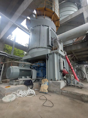 مطحنة الأسمنت VRM العمودية 1 - 45t / H لطحن المواد الخام